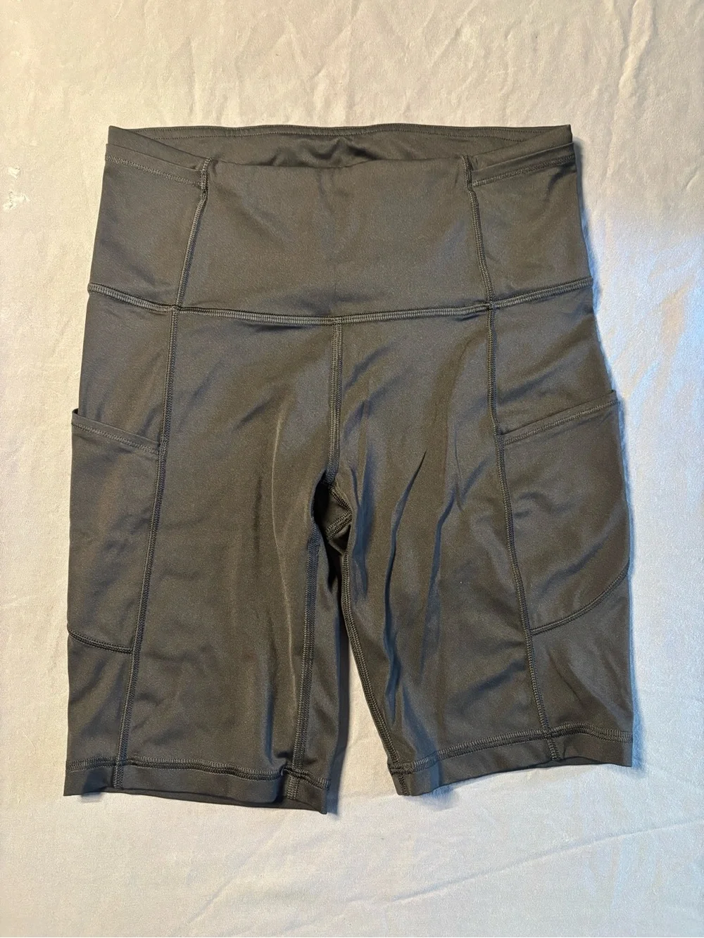 Lululemon Girls Shorts Sz 4